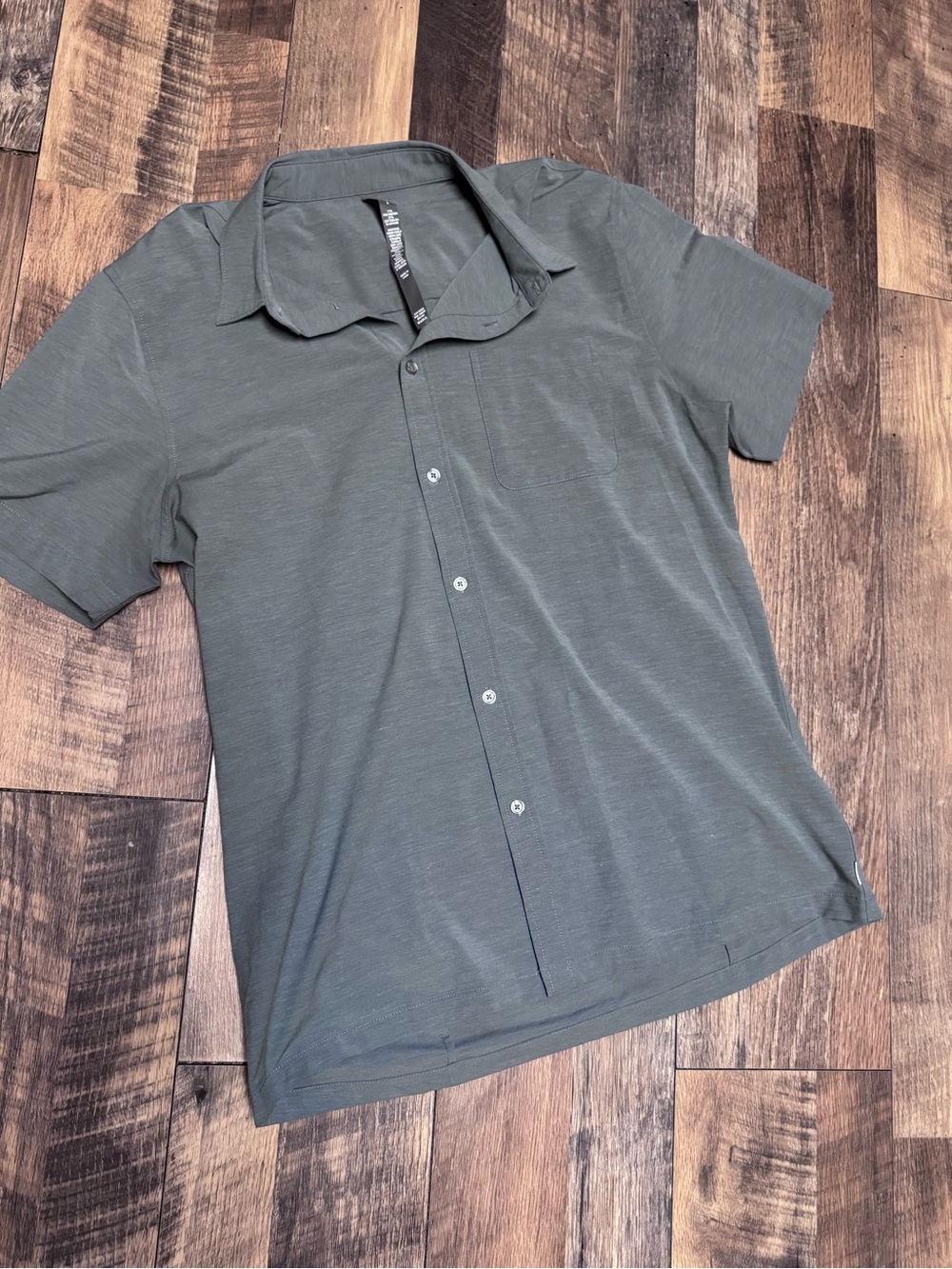Men's Vuori Short-Sleeve Button Shirt - Medium Gray